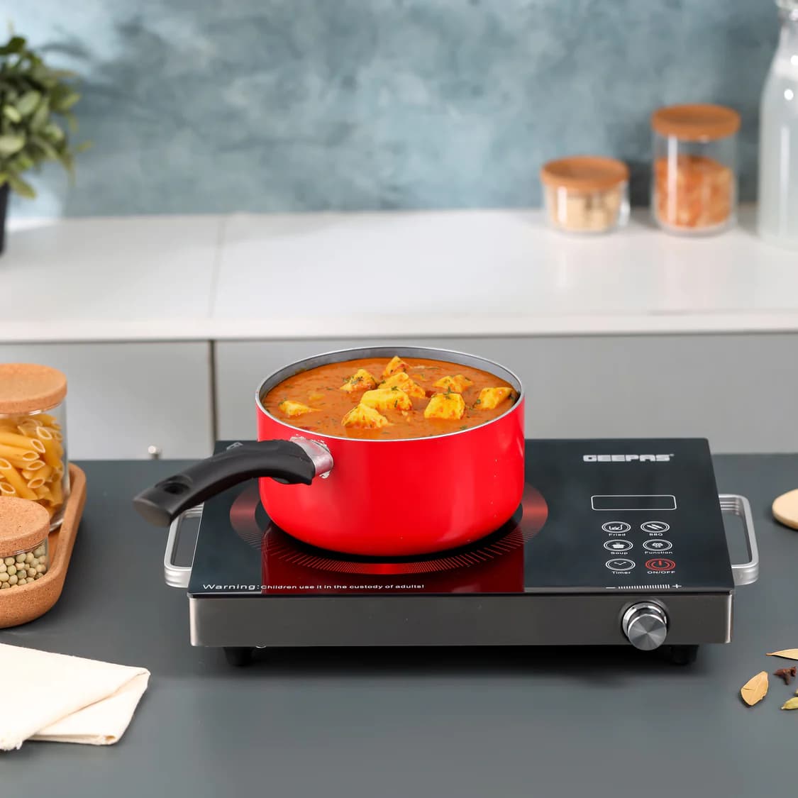 Geepas Digital Infrared Cooker GIC6920 | 2000W Ceramic Heating Element, view 2